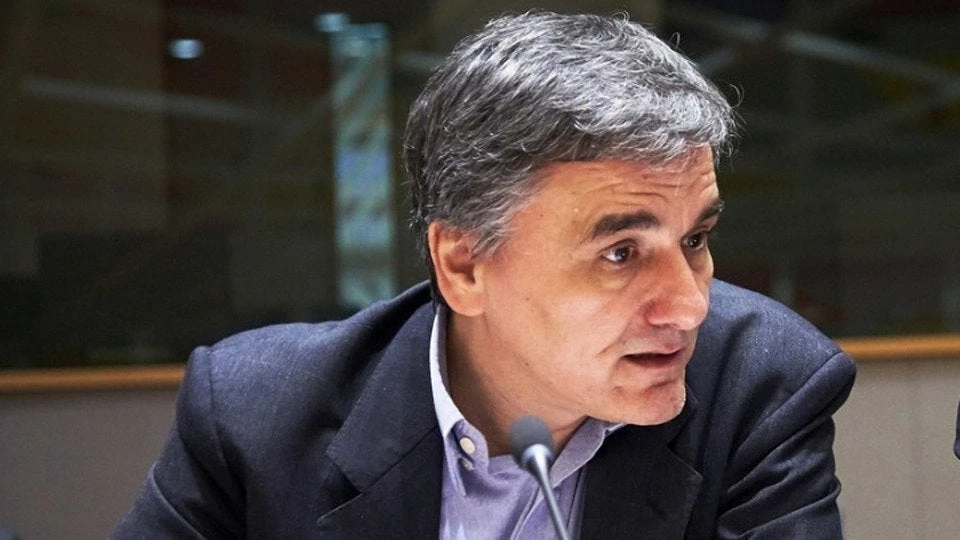 Λέσβος: Υποδοχή του Τσακαλώτου με ύβρεις – «Κοπρόσκυλα!», «Καταστρέψατε το νησί» (Βίντεο)